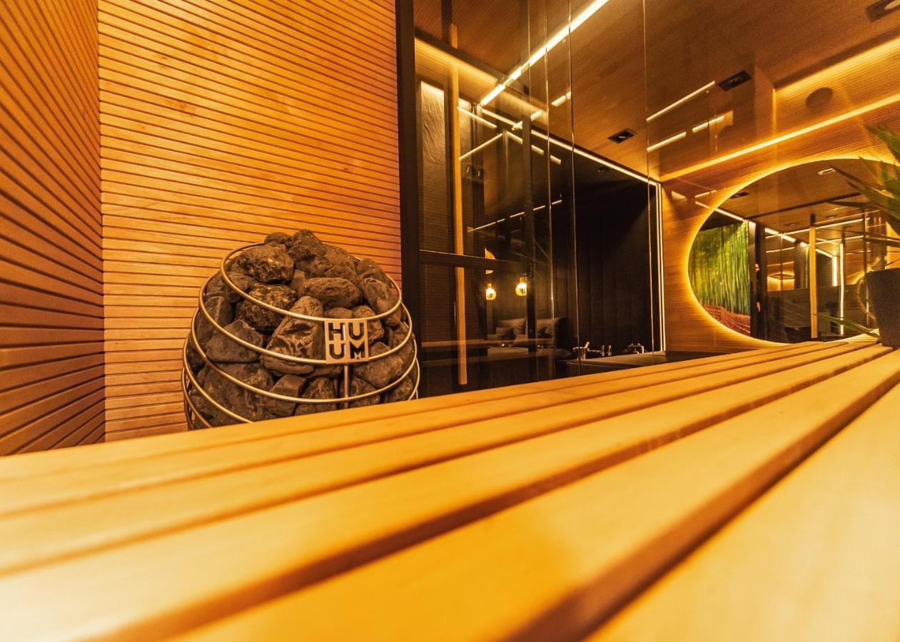 Eclipse Gold Room Bielsko-Biała Exterior foto
